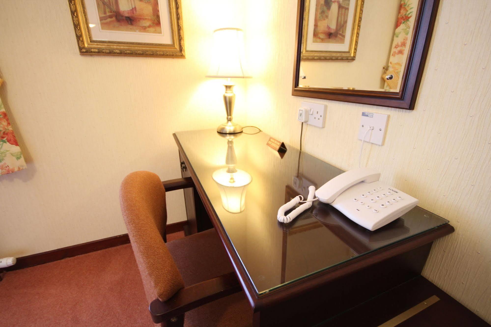 Strathburn Hotel Inverurie By Compass Hospitality Екстер'єр фото