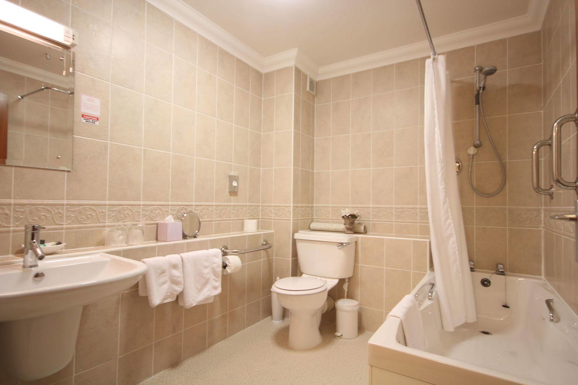 Strathburn Hotel Inverurie By Compass Hospitality Екстер'єр фото
